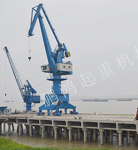 HGQ10t-25m、MQ25t-25m 码头起重机