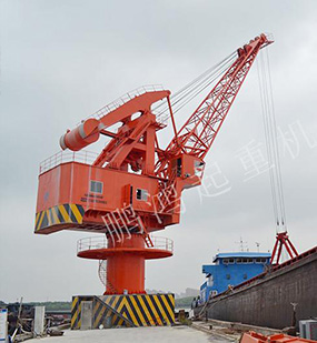 HGQ25t-30m 固定式码头起重机